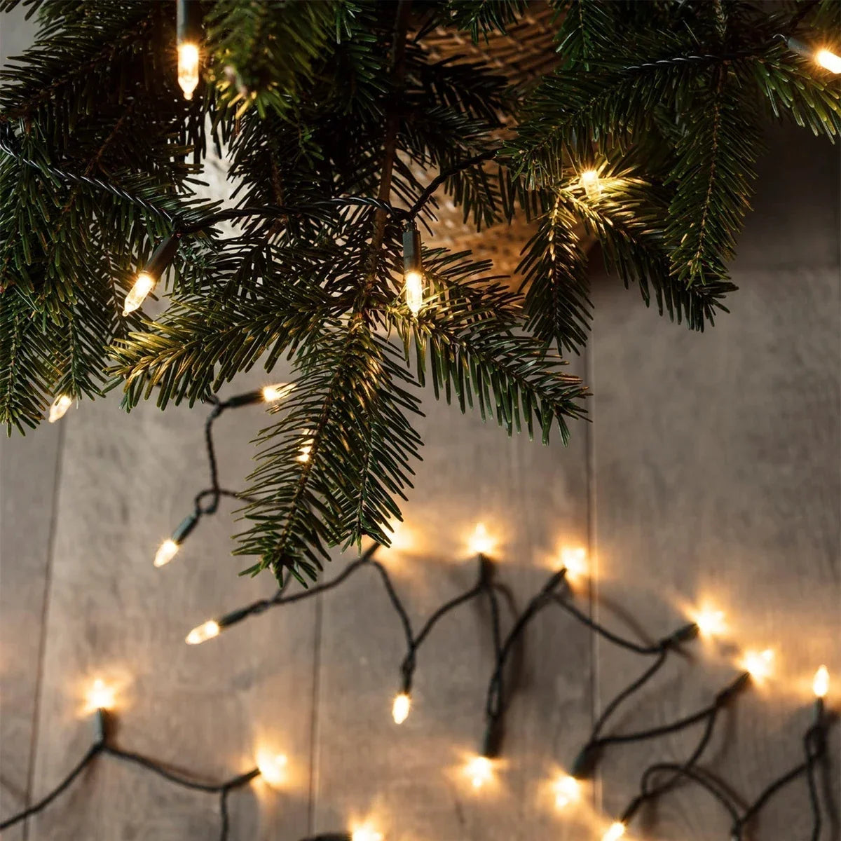 Pisca-Pisca 150 LEDs Tradicionais Branco Quente – 15 m, 9 Velocidades e Temporizador
