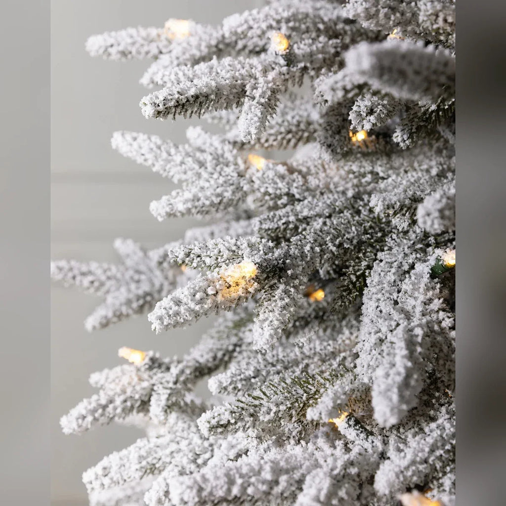 Árvore de Natal Pinheiro Silverado Slim Nevado