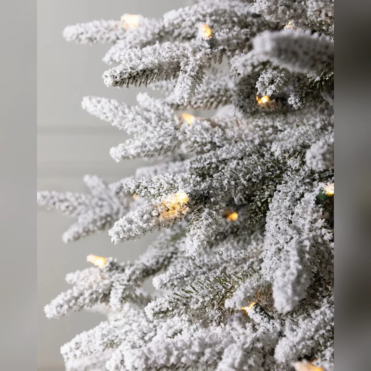 Árvore de Natal Pinheiro Silverado Slim Nevado