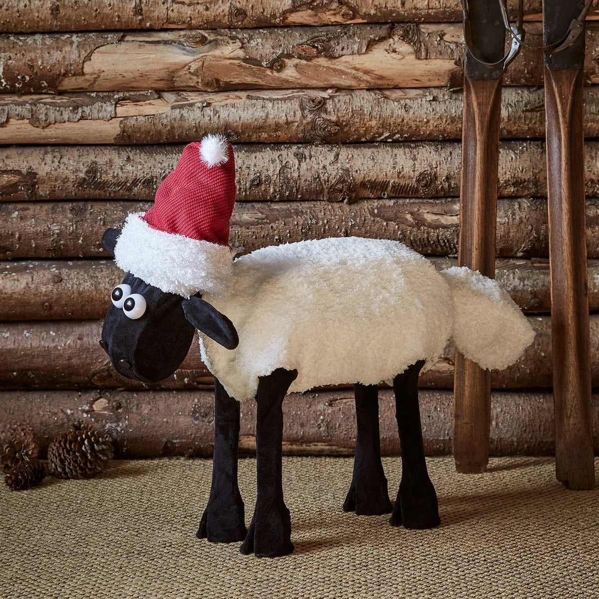 Figura de Natal Ovelha Iluminada 50 cm com Gorro de Papai Noel