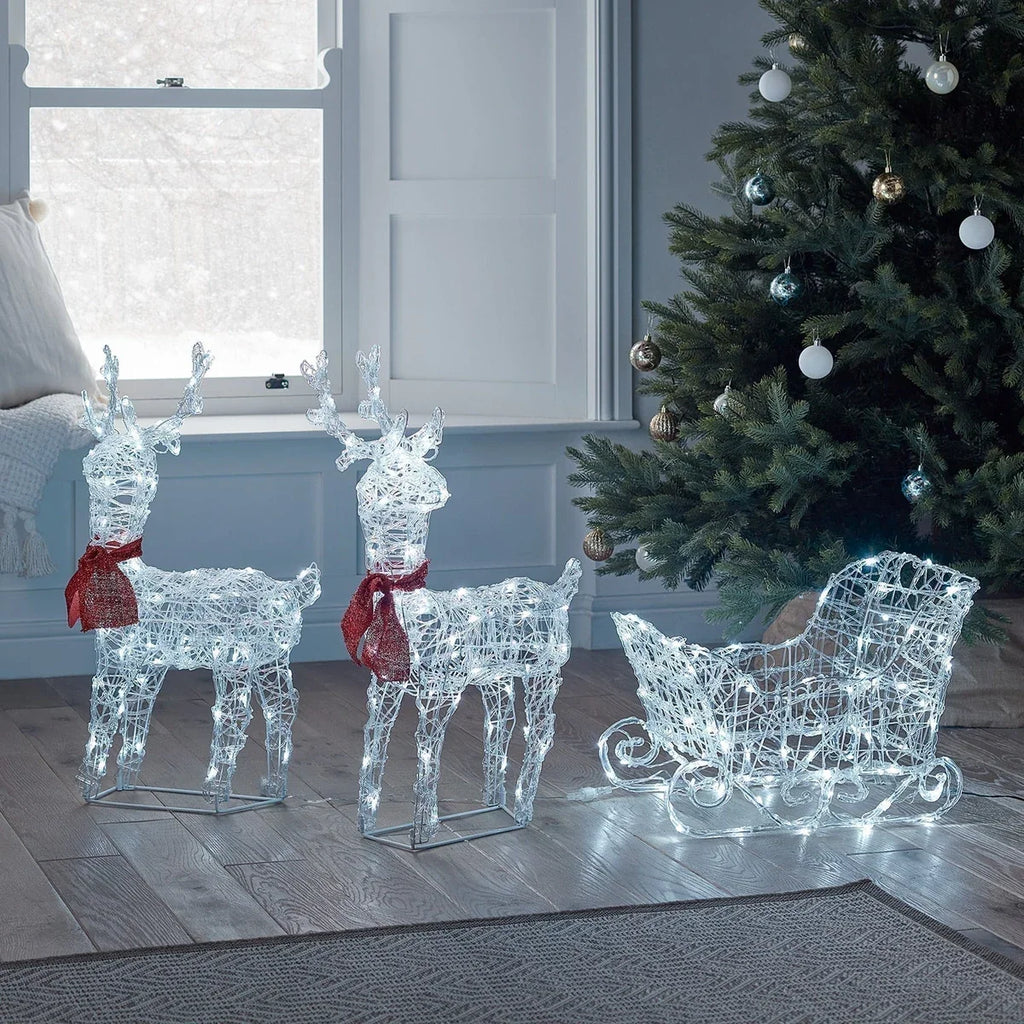 Conjunto Renas e Trenó de Acrílico Iluminados – 240 LEDs Branco Frio a Pilha