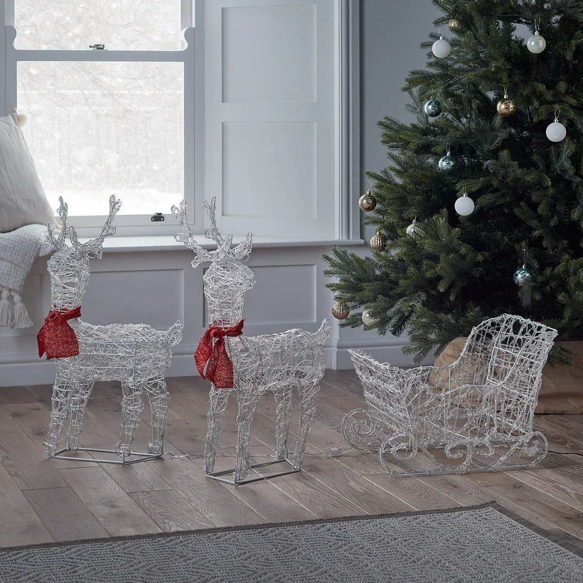 Conjunto Renas e Trenó de Acrílico Iluminados – 240 LEDs Branco Frio a Pilha
