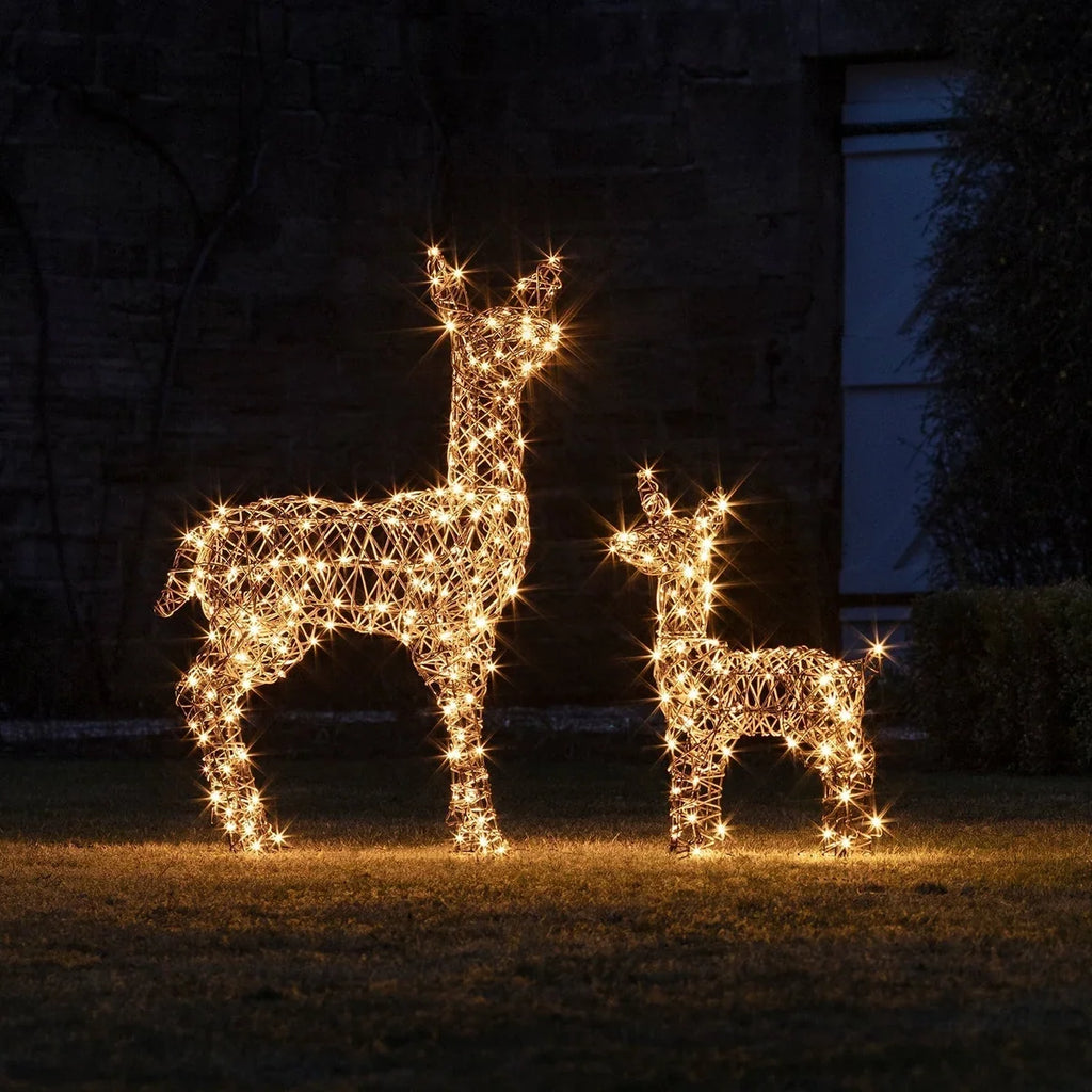 Filhote de Rena Iluminado em Rattan Marrom 60 cm – 80 LEDs Branco Quente