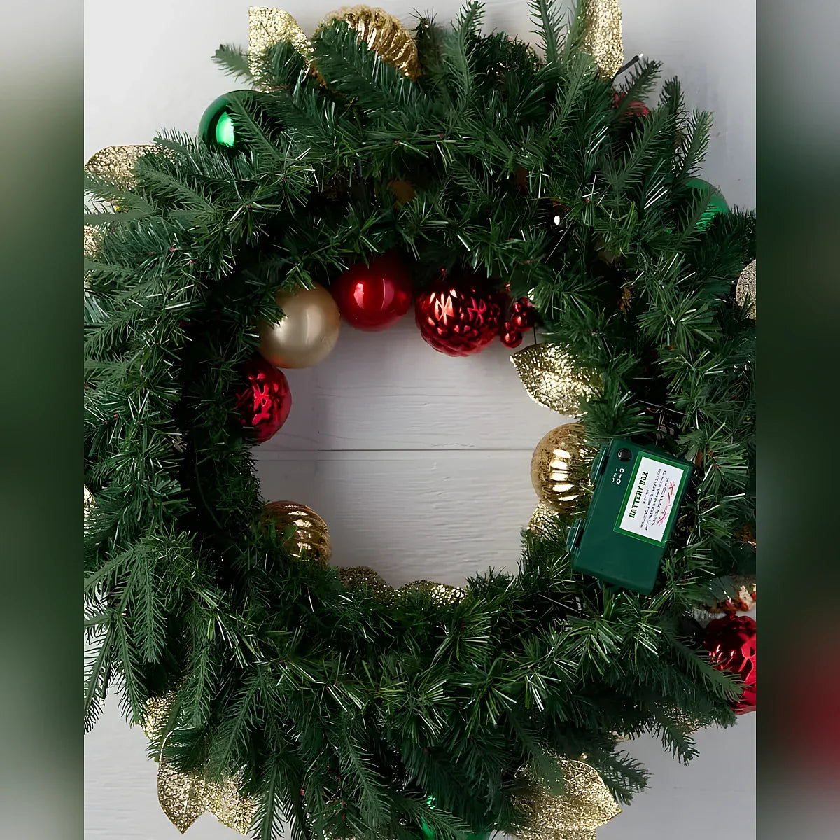Guirlanda de Natal 90 cm com LED, Bolas Decorativas e Folhas Douradas