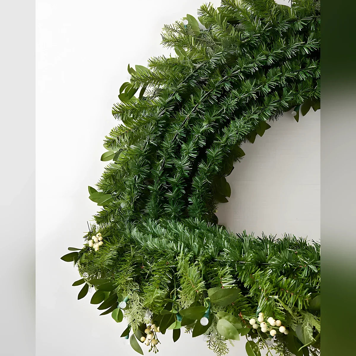 Guirlanda de Natal 90 cm com LED, Folhagens Verdes e Mini Frutas Claras