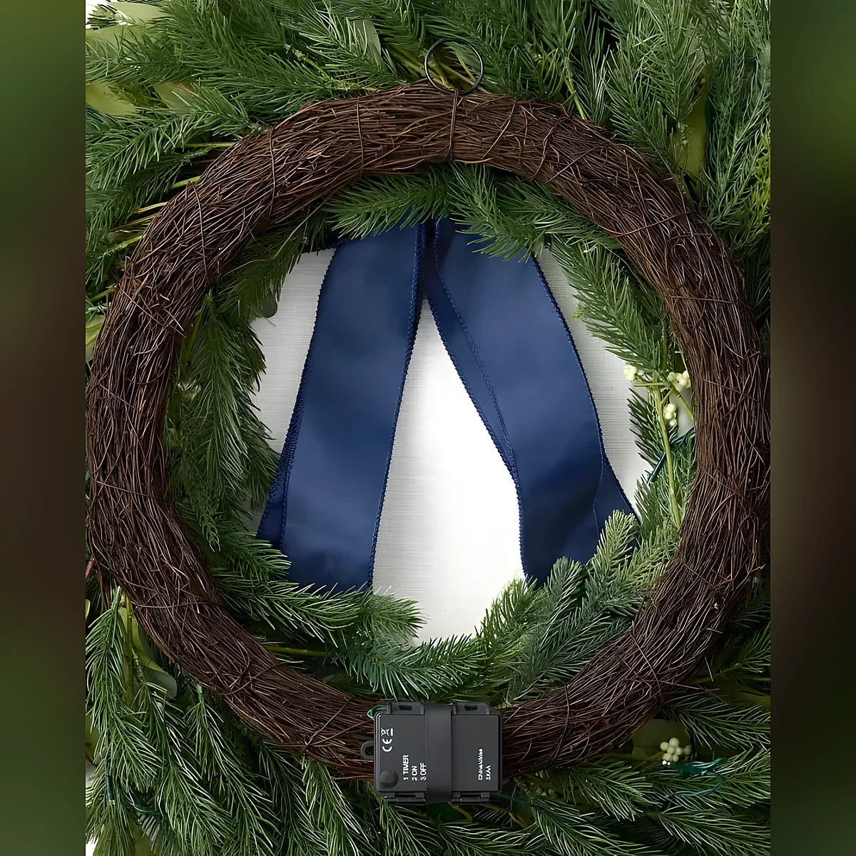 Guirlanda de Natal 90 cm com LED, Laço Azul e Folhagens Verdes