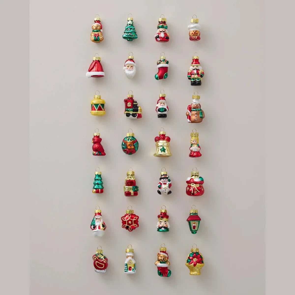 Kit com 30 Mini Enfeites de Natal Coloridos para Árvore