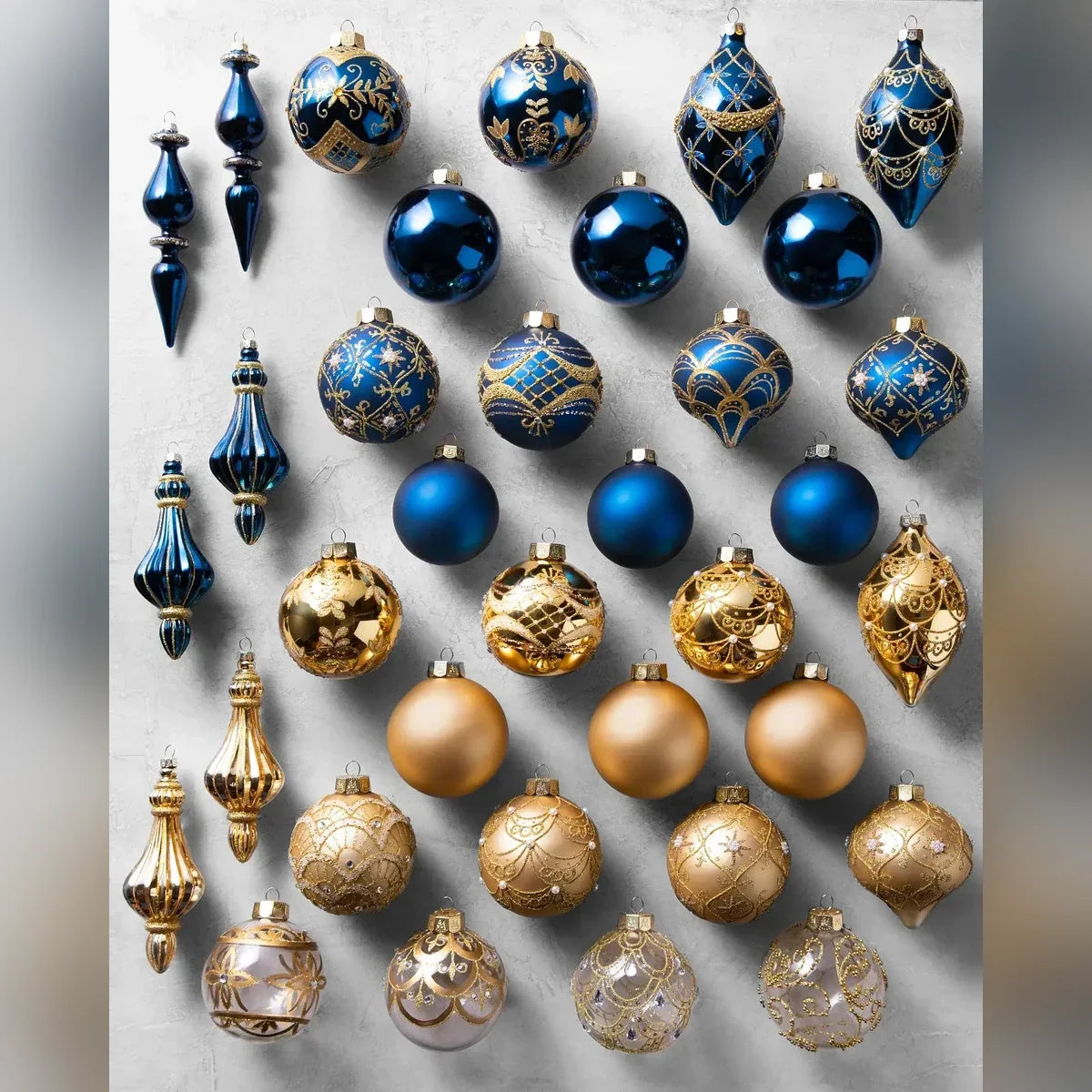 Kit 32 Enfeites para Árvore de Natal Azul e Dourado com Bolas e Pendentes