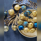 Kit 32 Enfeites para Árvore de Natal Azul e Dourado com Bolas e Pendentes