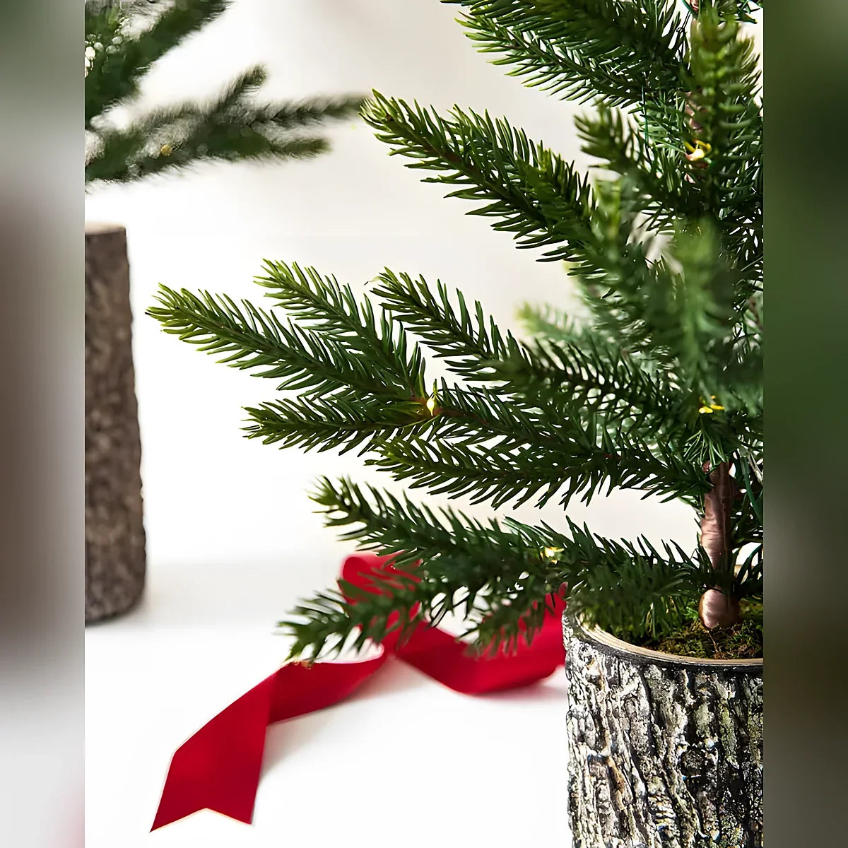 Trio de Mini Árvores de Natal Bosque Encantado com Vasos Rústicos e Luzes LED